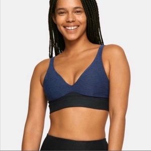 Outdoor Voices Plunge Bra
Navy/Graphite/Charcoal S